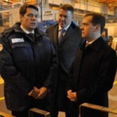 Дмитрий Медведев на трубопрофильном заводе в п. Шексна